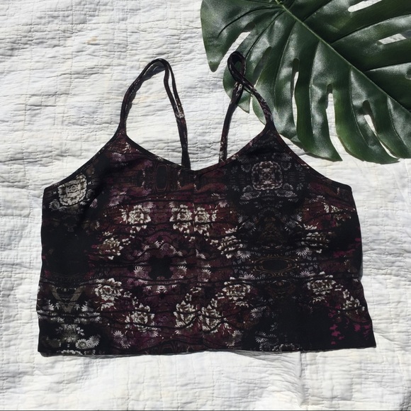 UO SILENCE + NOISE | cropped floral tank top - Picture 5 of 8